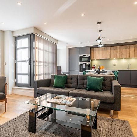 Bond House By Celador Apartments Ридинг Экстерьер фото