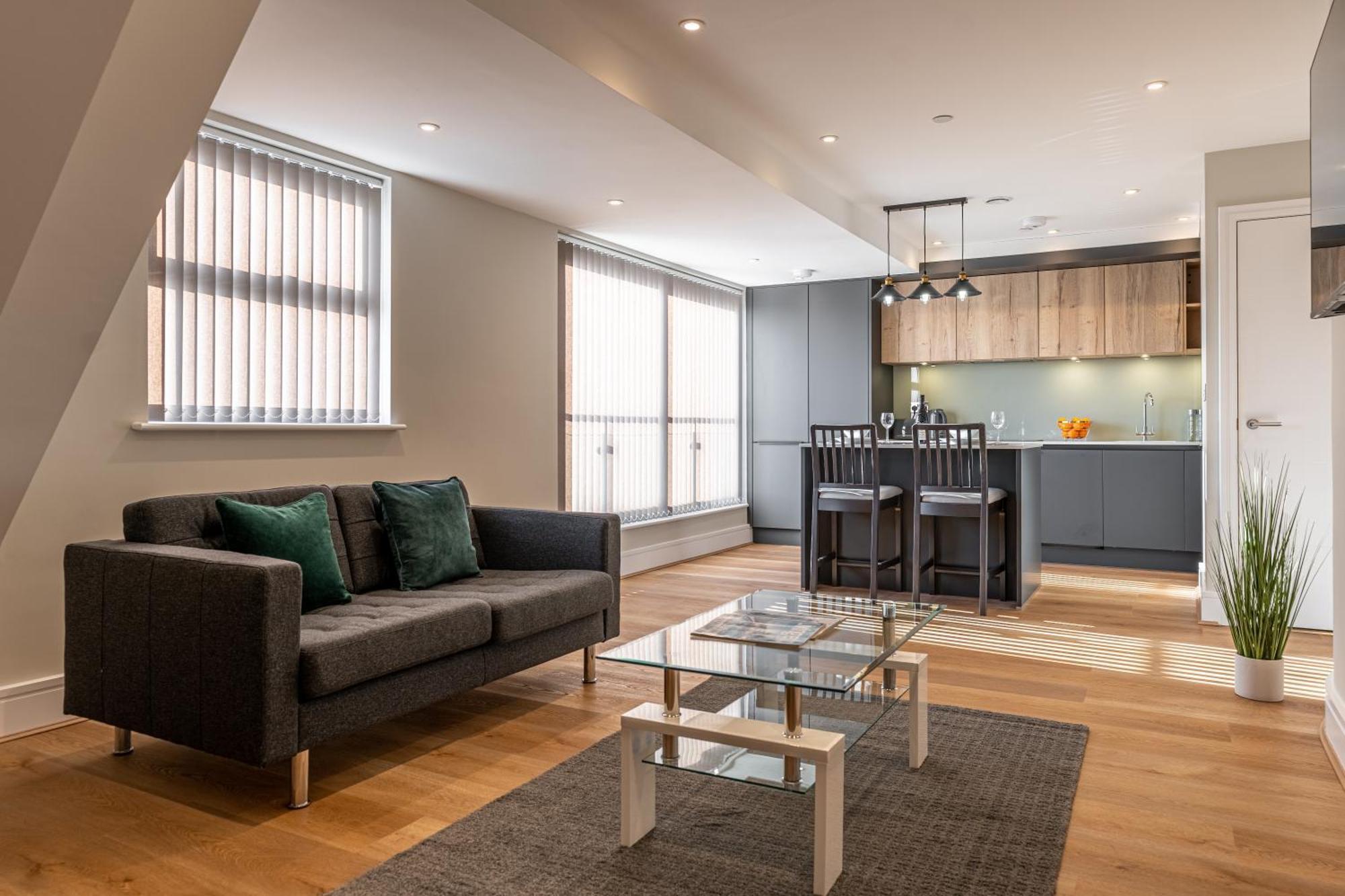 Bond House By Celador Apartments Ридинг Экстерьер фото