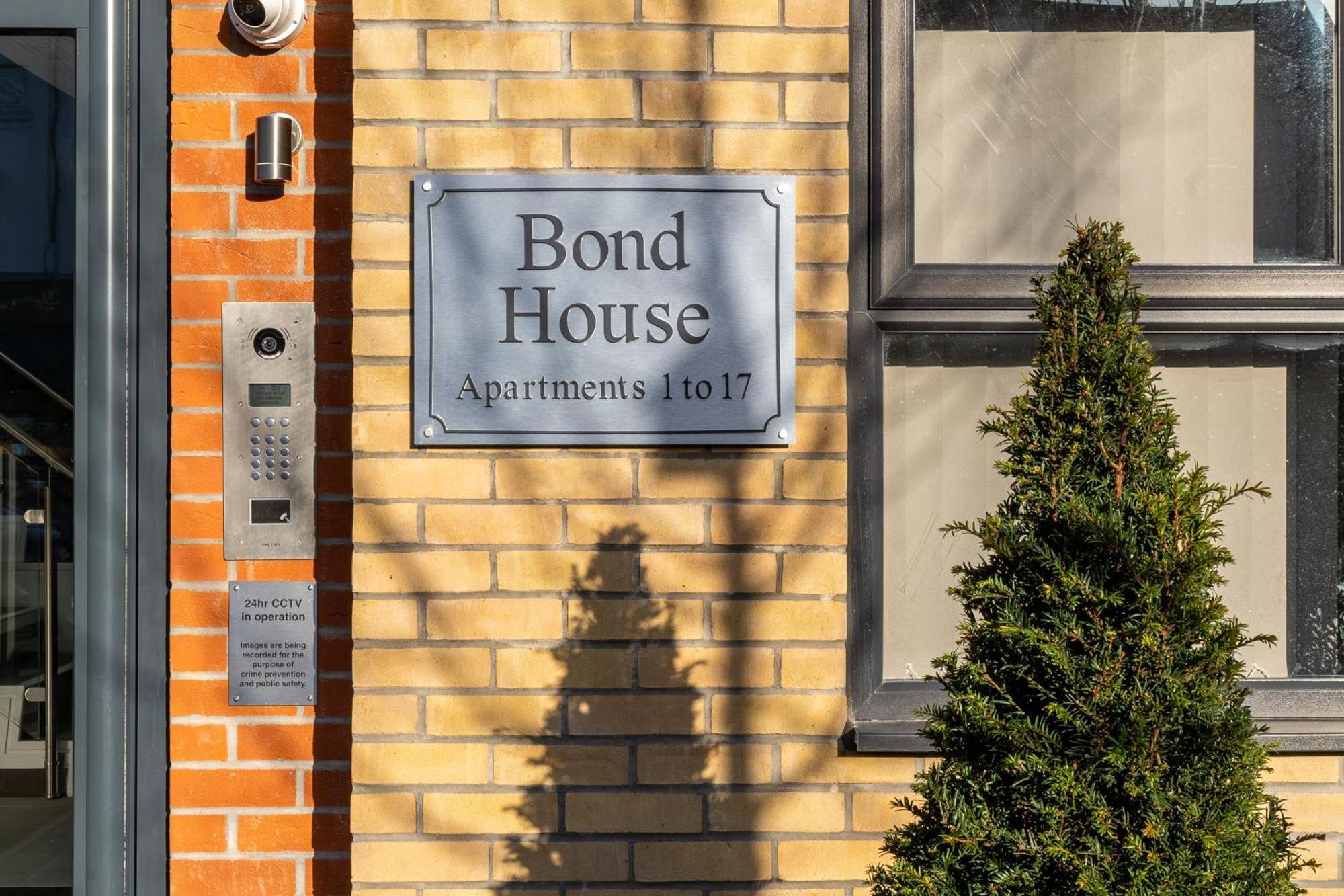Bond House By Celador Apartments Ридинг Экстерьер фото